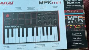 Akai MPK Mini MK3: Recensione Completa del Miglior Controller MIDI Portatile